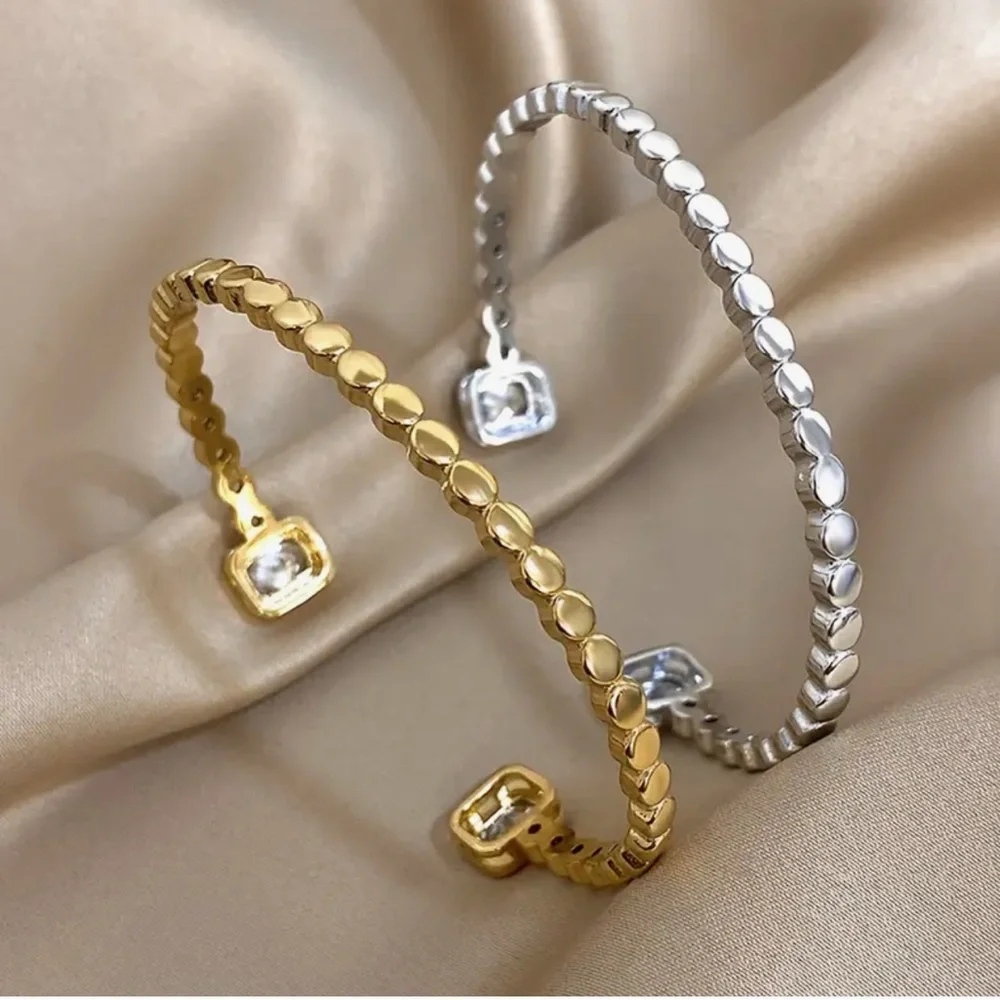 Elegant cable style bracelet stainless steel with clear Swarovski crystals NWT